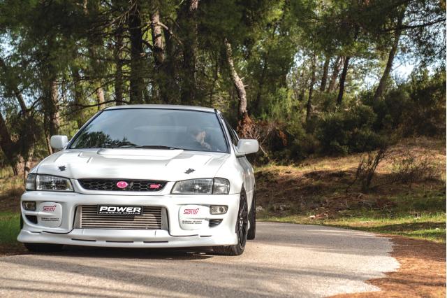 Subaru Impreza GC8 GT 330Ps